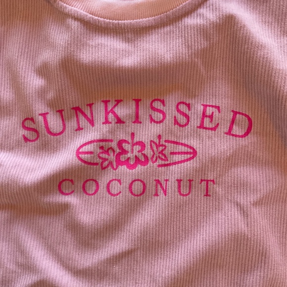 SUNKISSED COCONUT crewneck size small- NWOT - Picture 2 of 3